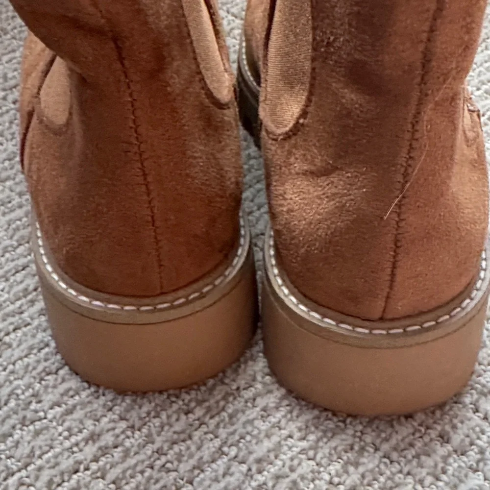 Chinese Laundry Tan Suede Chelsea Lug Ankle Boots